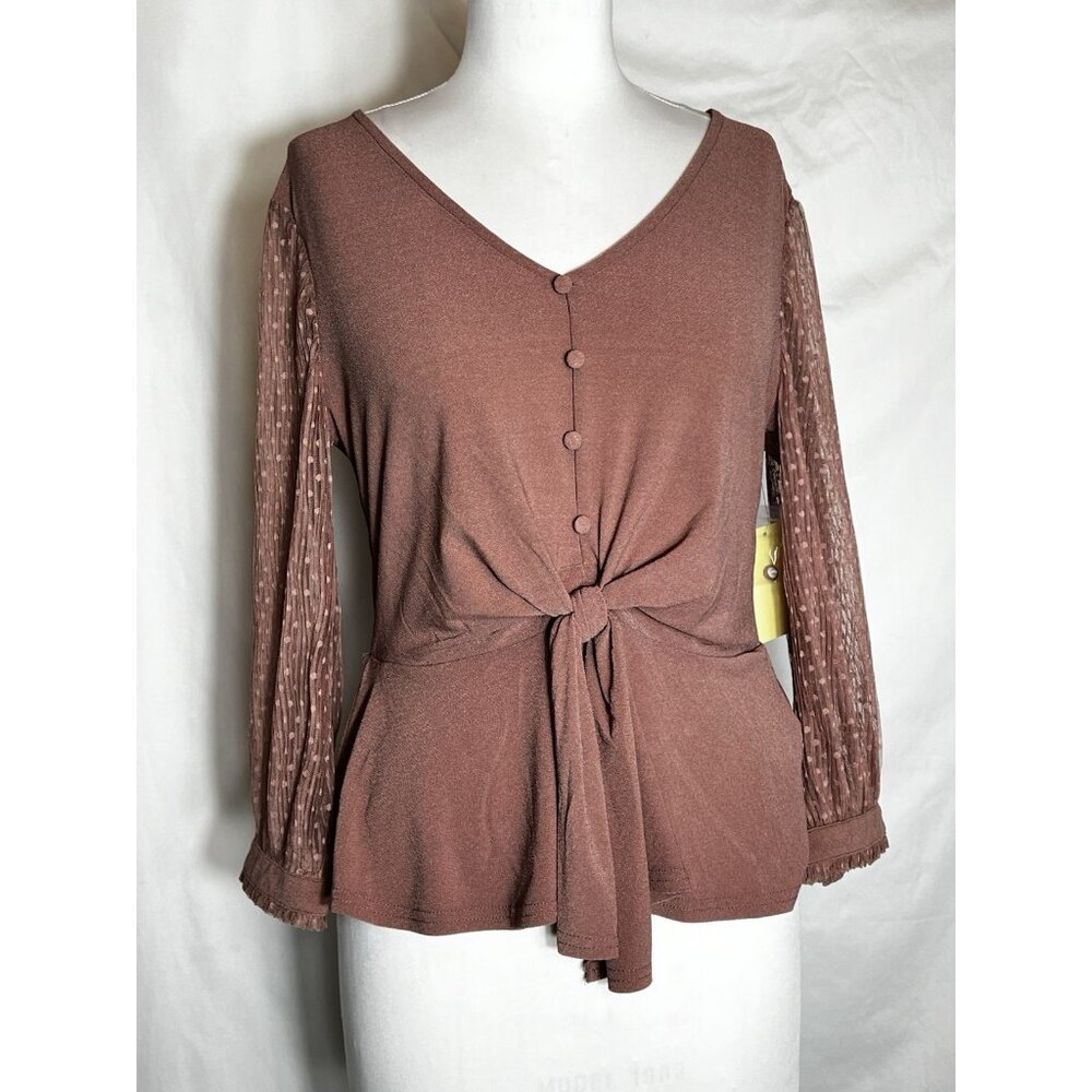 Flower and Feather Long Sleeve Blouse‎ NWT Feminine women size large